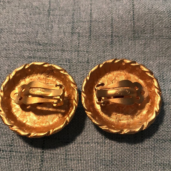 Vintage Gold and Purple Clip On Earrings - Picture 3 of 3